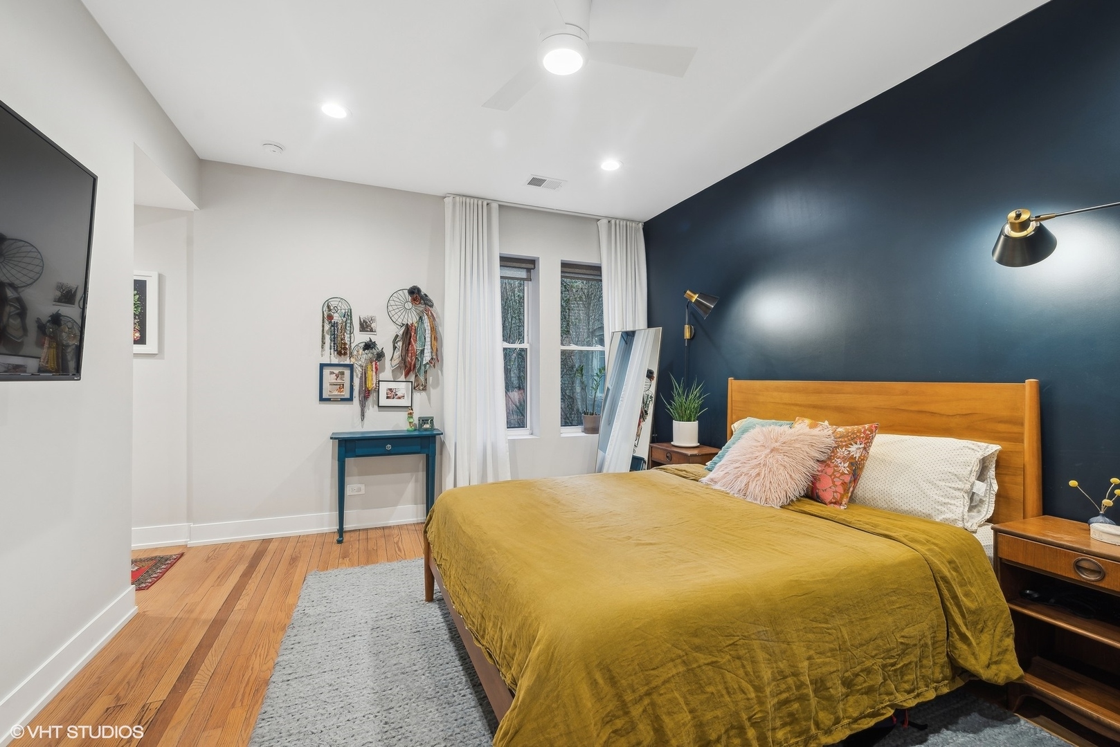 1436 W Elmdale Avenue Unit: 2