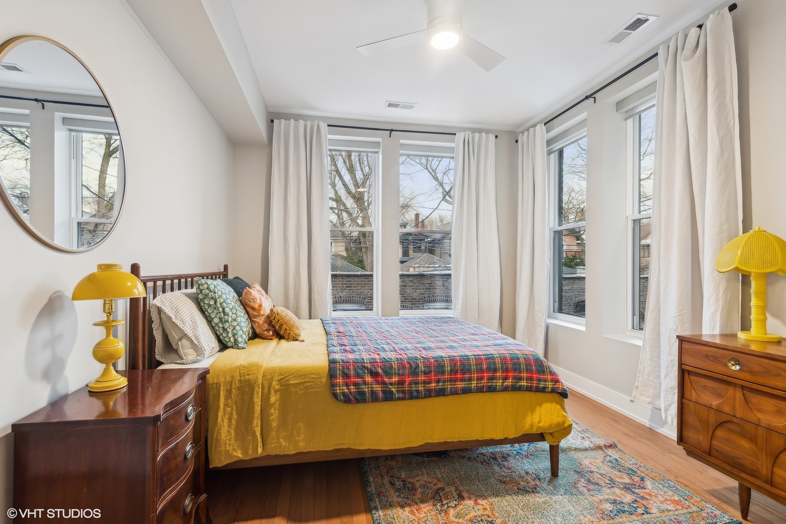 1436 W Elmdale Avenue Unit: 2