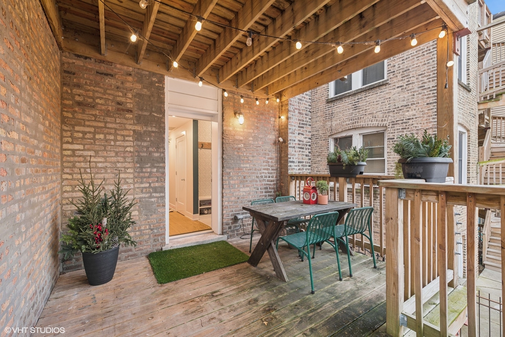 1436 W Elmdale Avenue Unit: 2