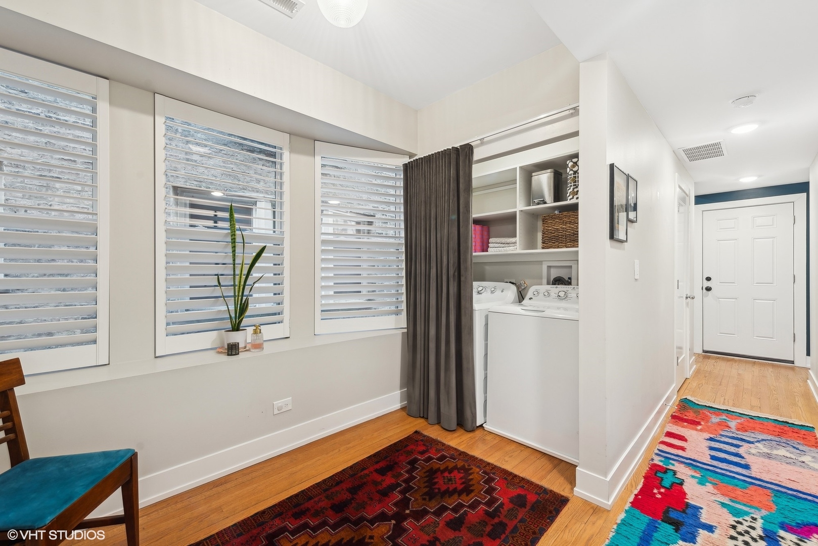 1436 W Elmdale Avenue Unit: 2