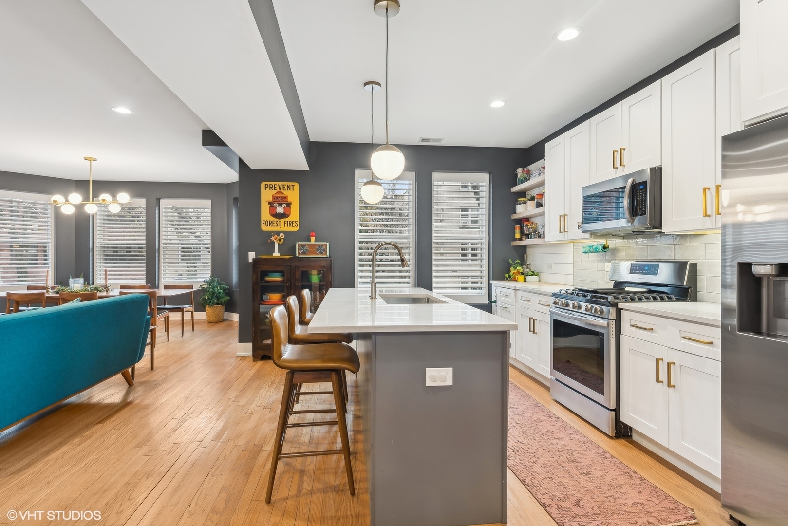 1436 W Elmdale Avenue Unit: 2