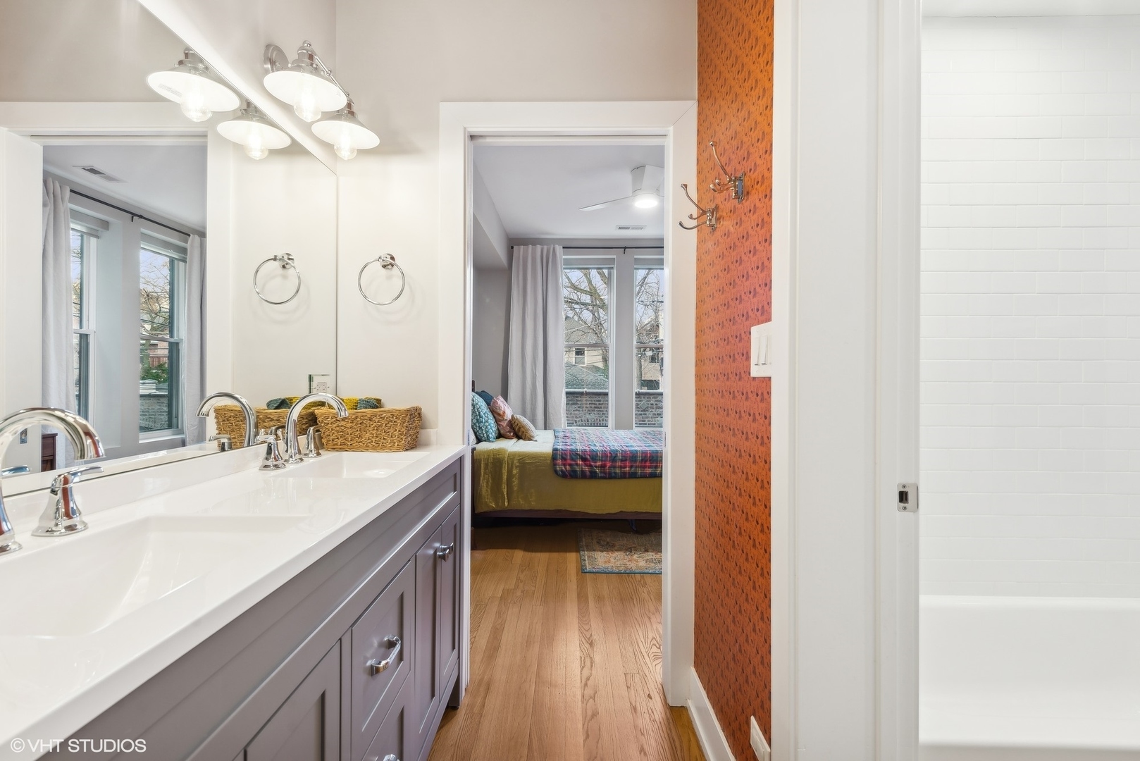 1436 W Elmdale Avenue Unit: 2