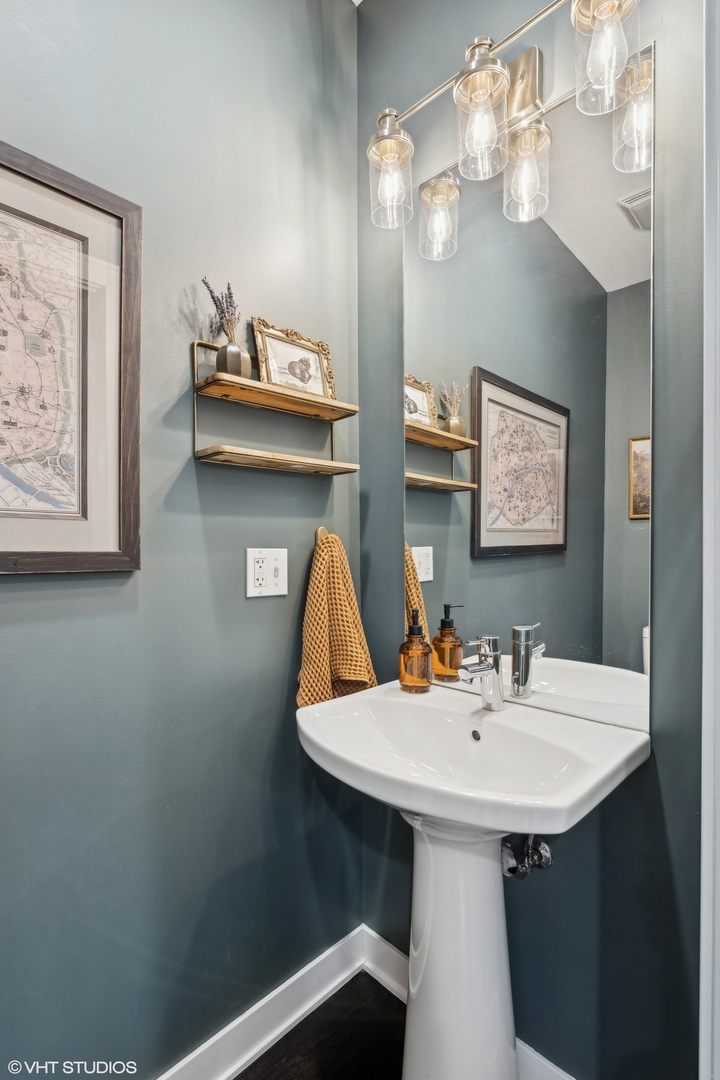 1719 N Winnebago Avenue