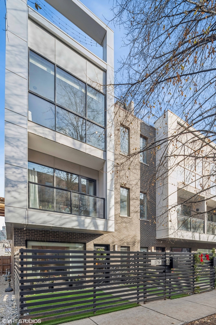 1719 N Winnebago Avenue