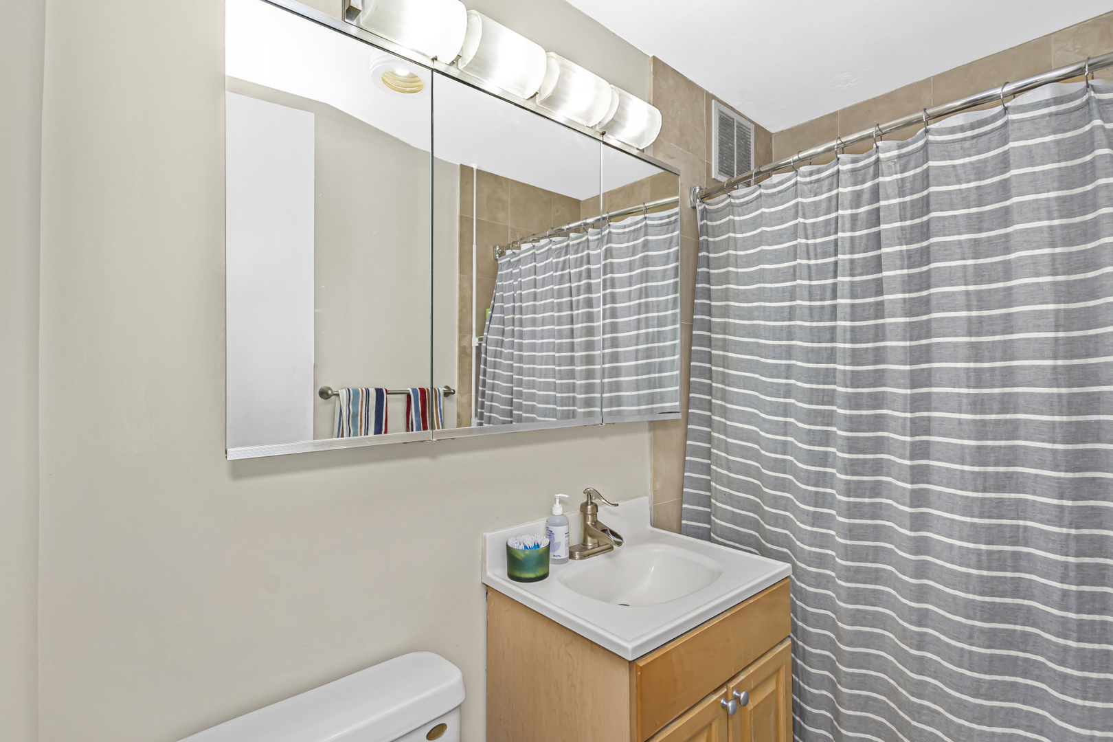 655 W Irving Park Road Unit: 2912