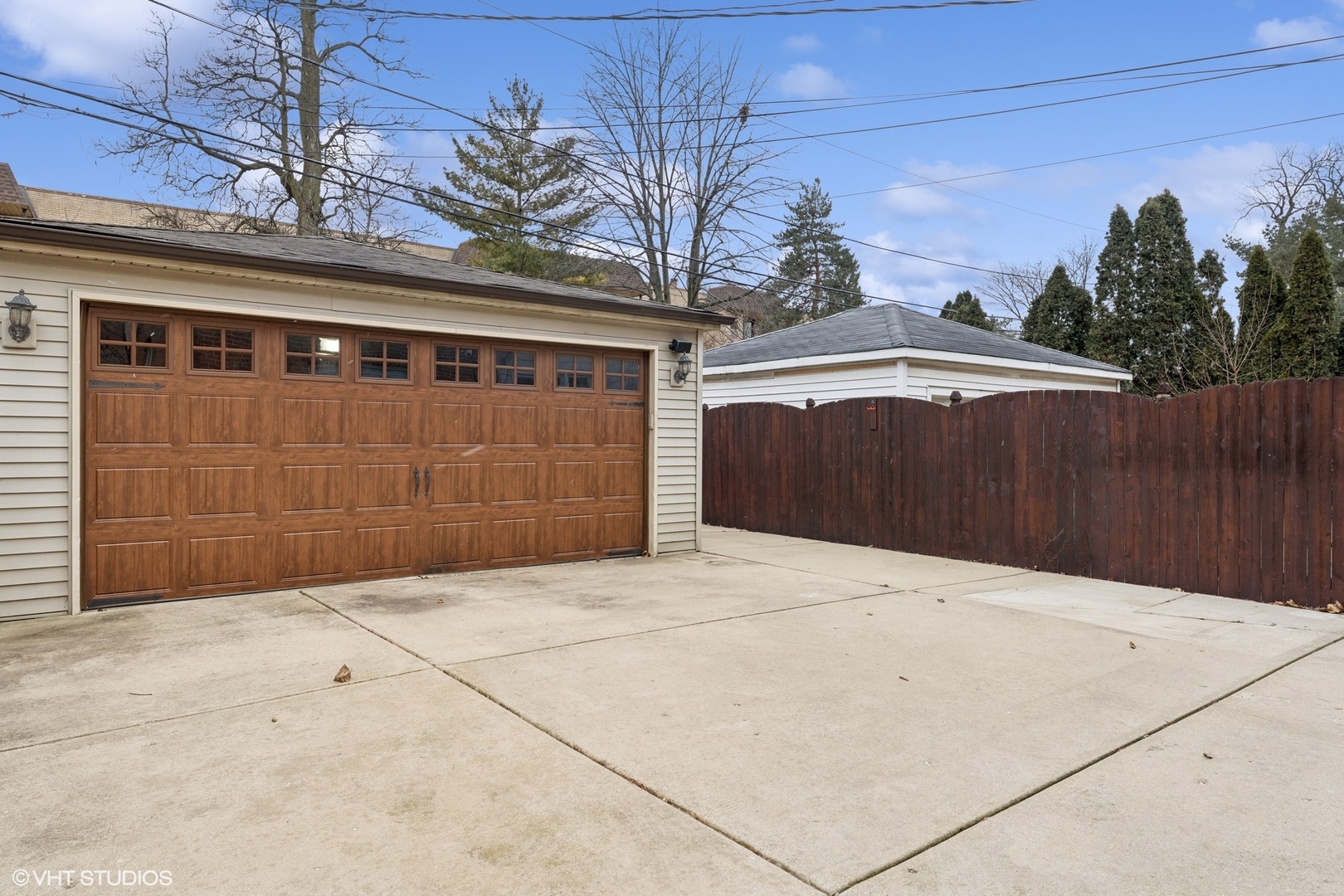 6039 W Giddings Street