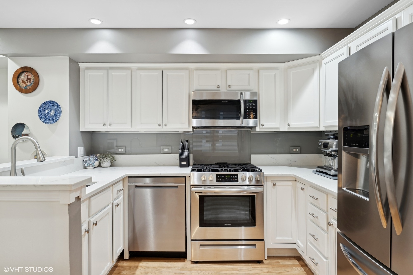 6039 W Giddings Street