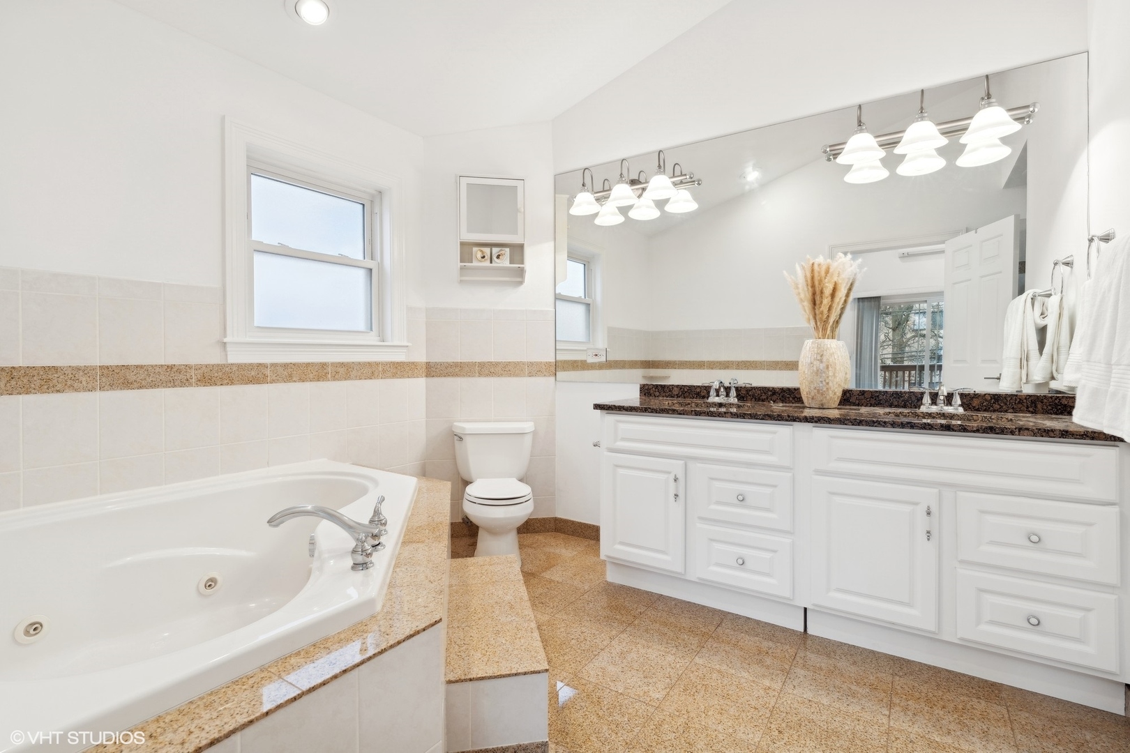 6039 W Giddings Street