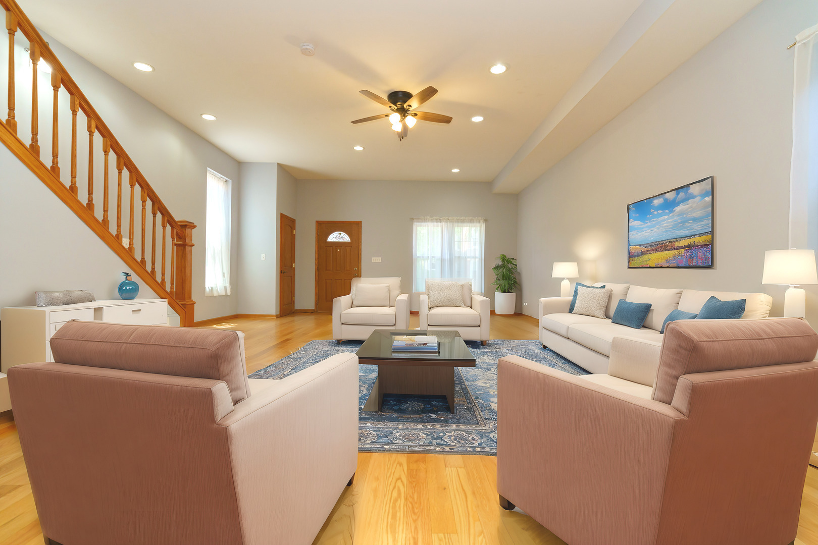 617 N TRUMBULL Avenue