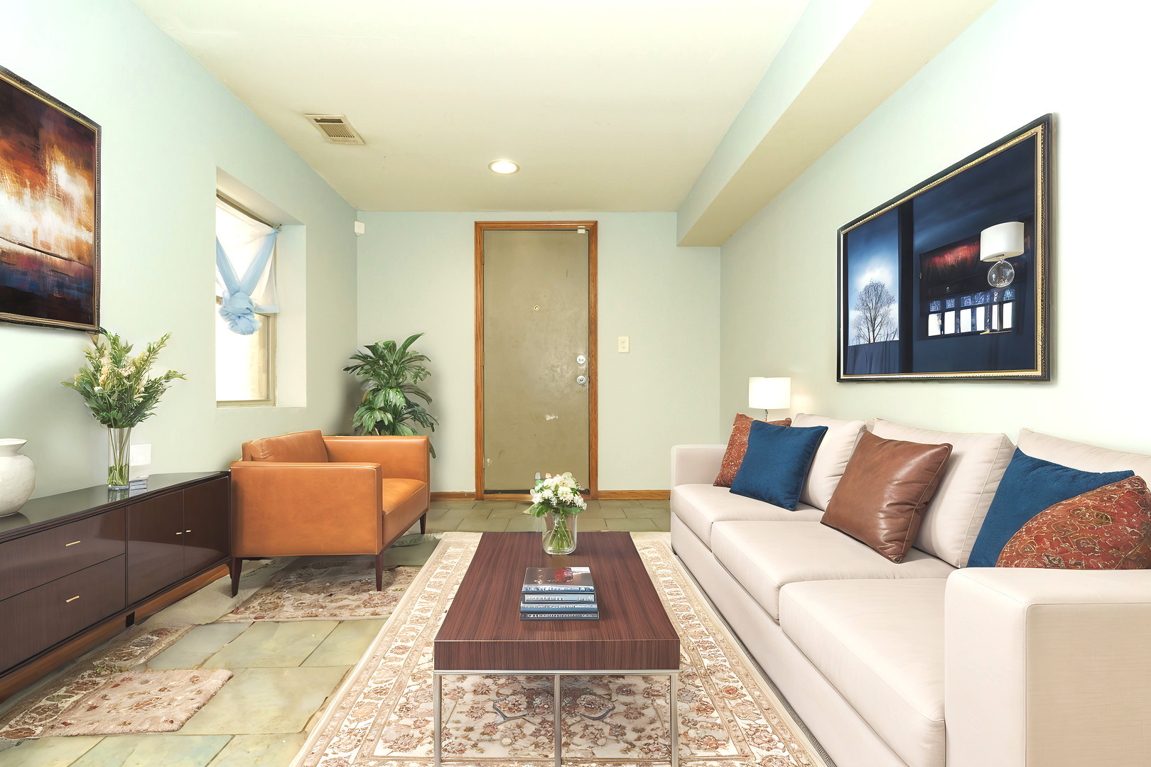 617 N TRUMBULL Avenue