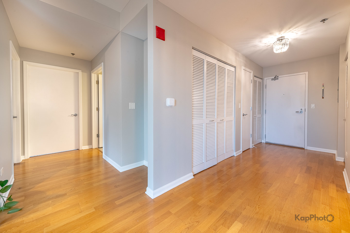 100 N Hermitage Avenue Unit: 504