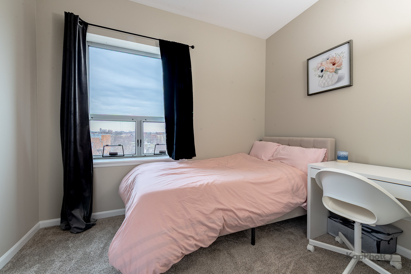 100 N Hermitage Avenue Unit: 504