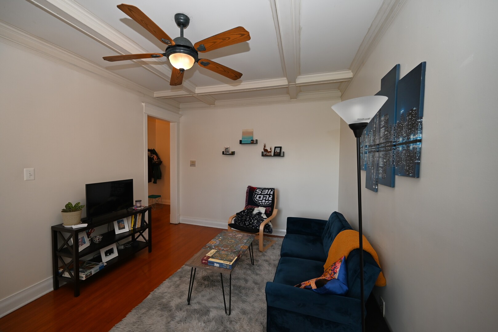 925 E 61ST Street Unit: 3