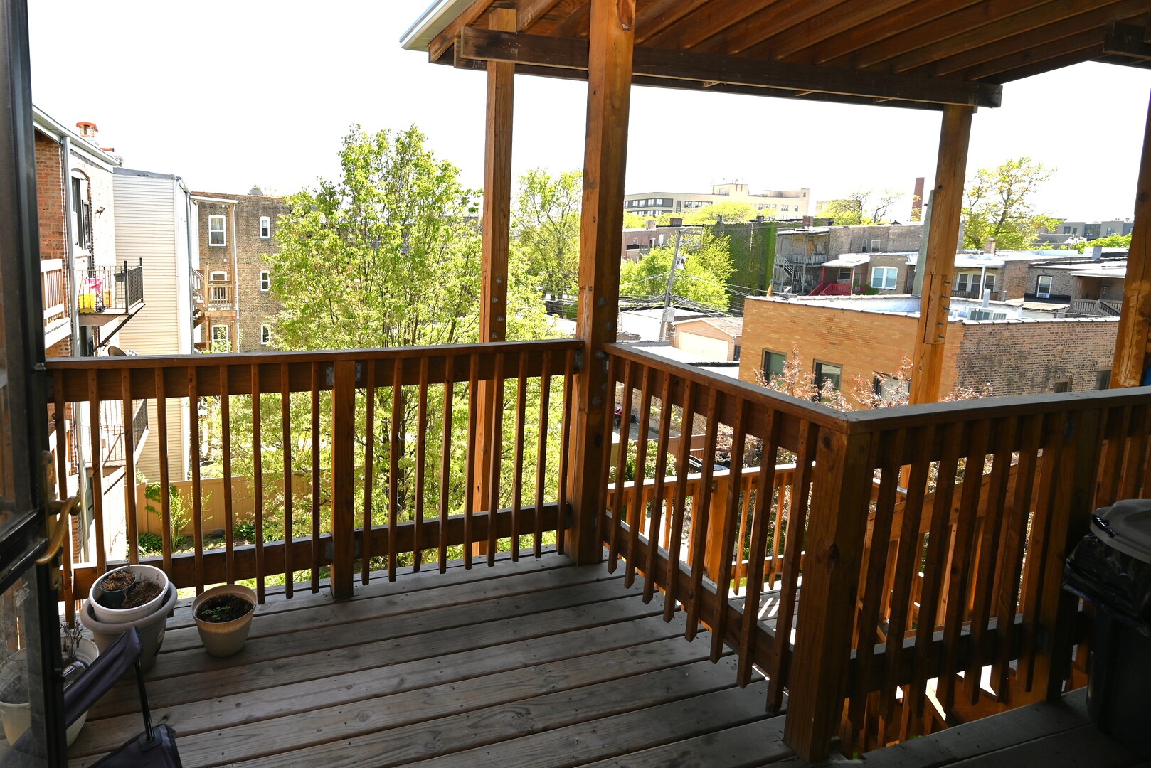 925 E 61ST Street Unit: 3