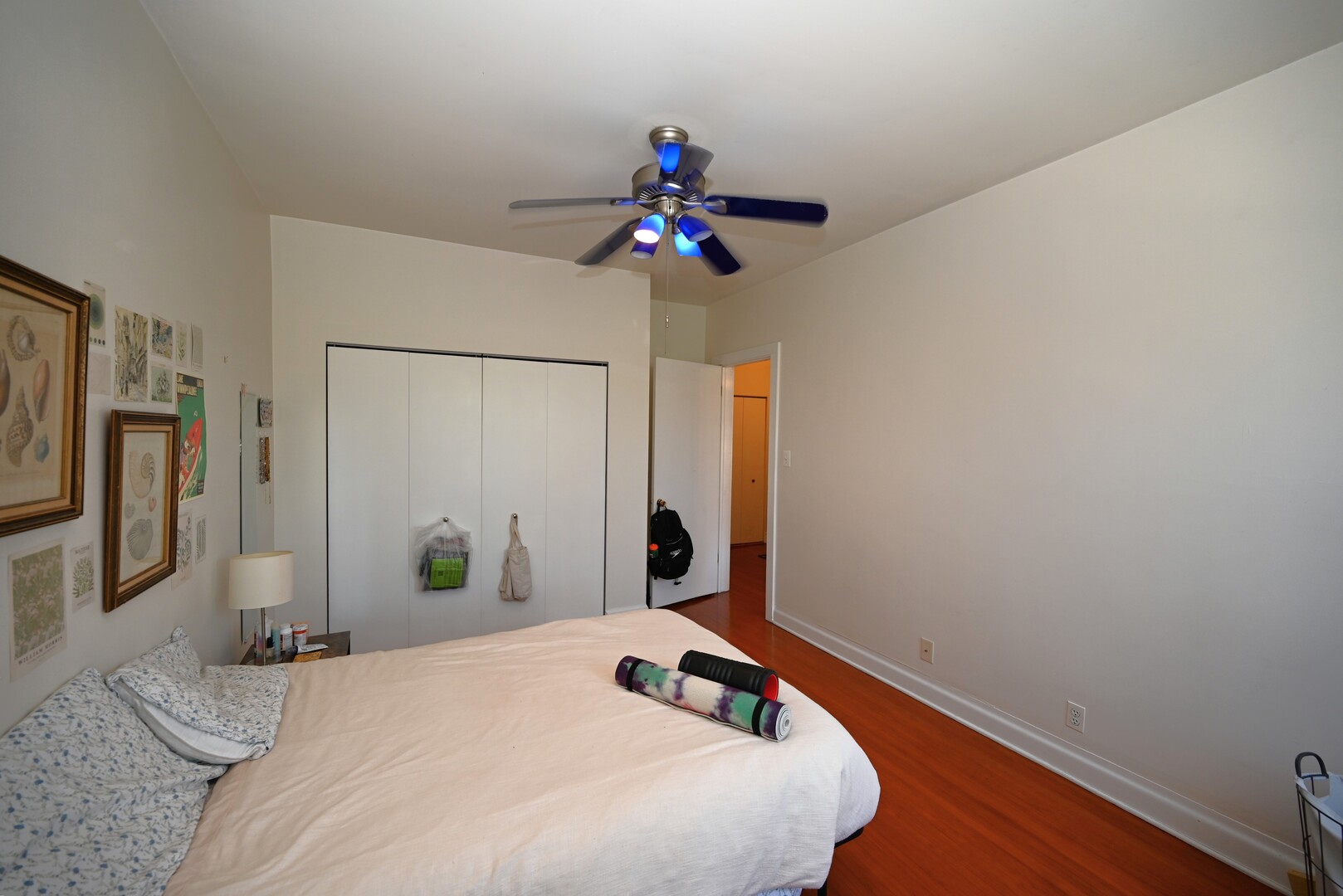 925 E 61ST Street Unit: 3