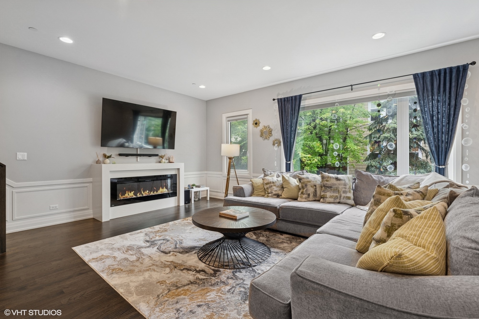 7771 Van Buren Street Unit: 3