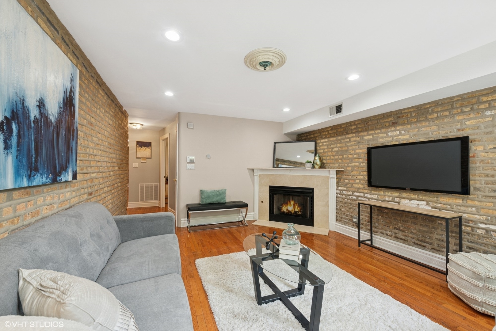 3558 W Shakespeare Avenue Unit: GE