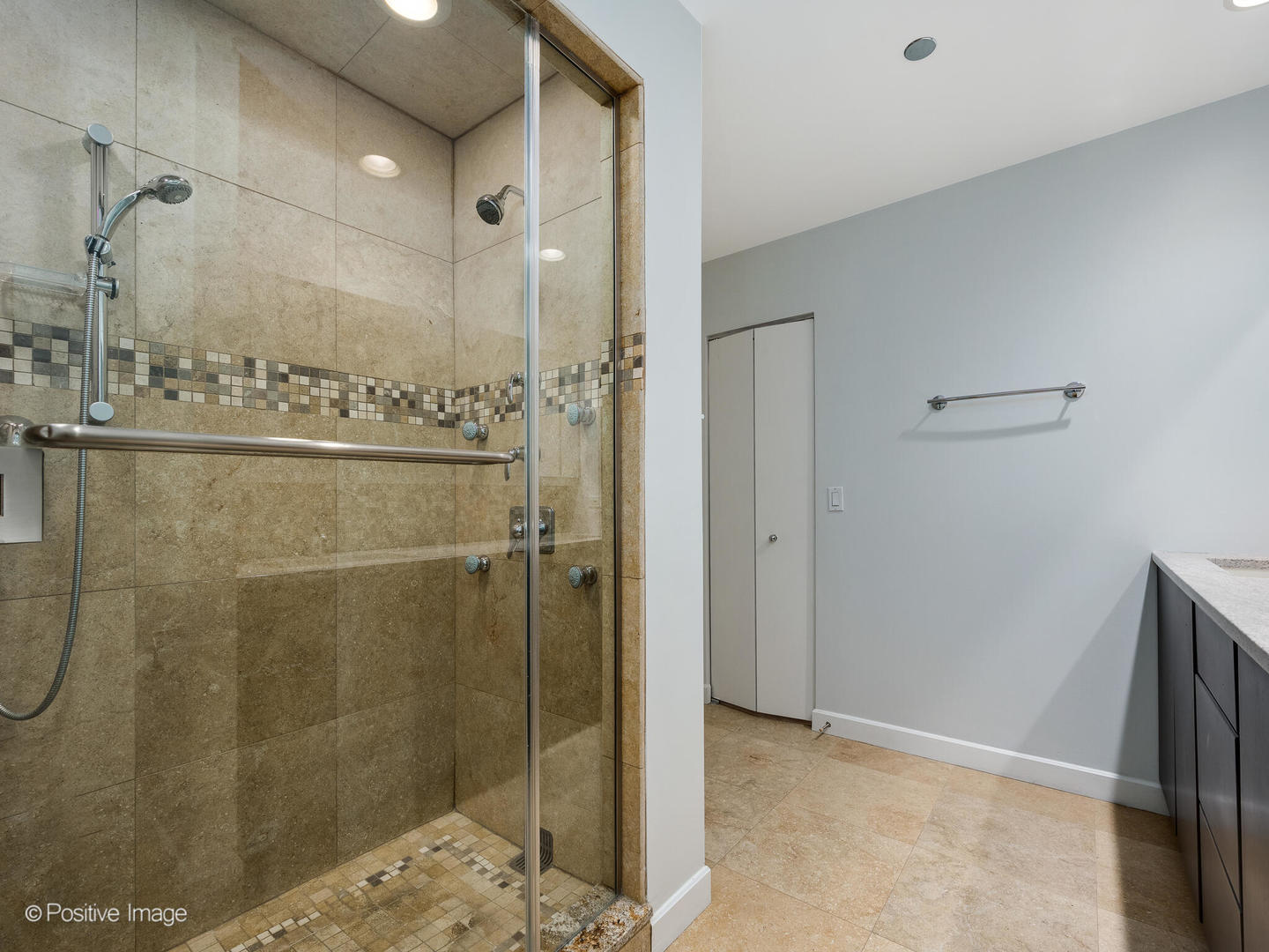 737 W Washington Boulevard Unit: 3310