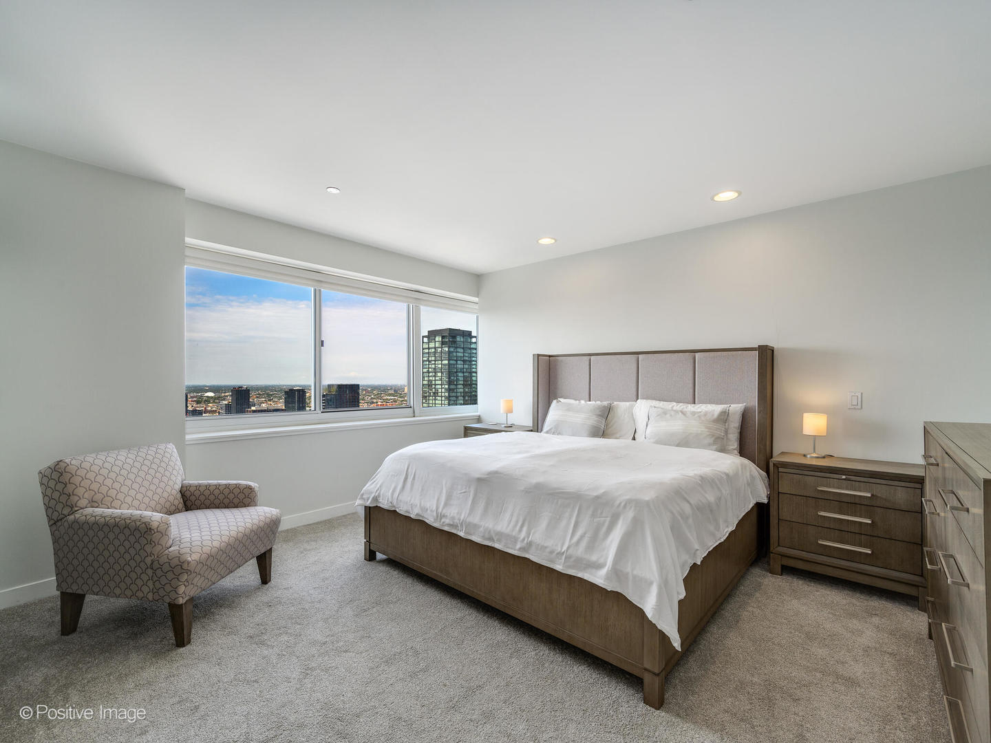 737 W Washington Boulevard Unit: 3310