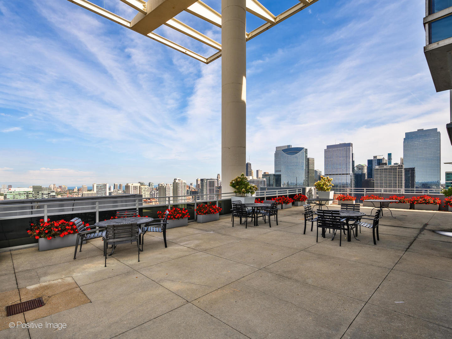 737 W Washington Boulevard Unit: 3310