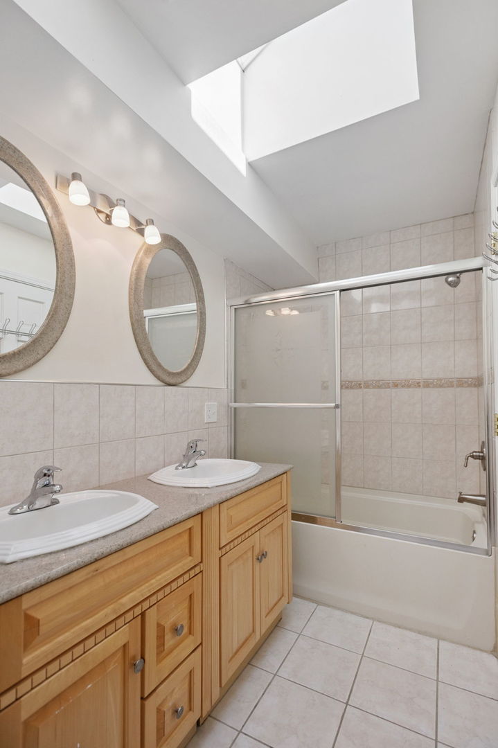 1724 N Keeler Avenue