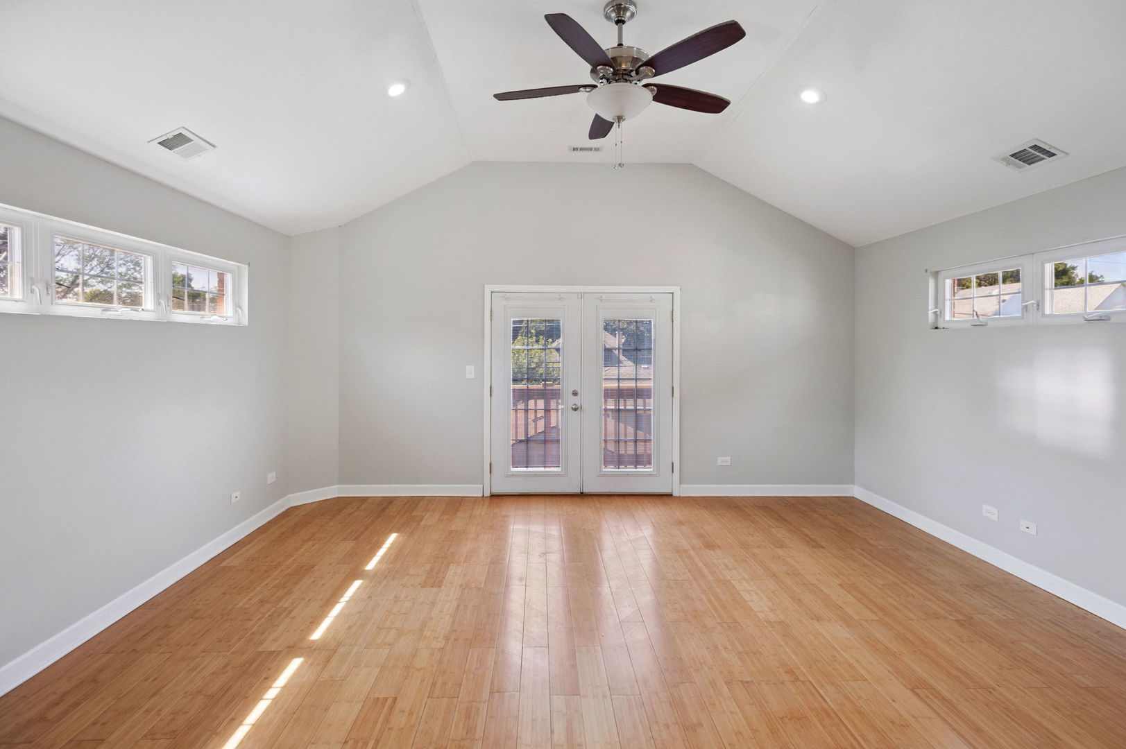 1724 N Keeler Avenue