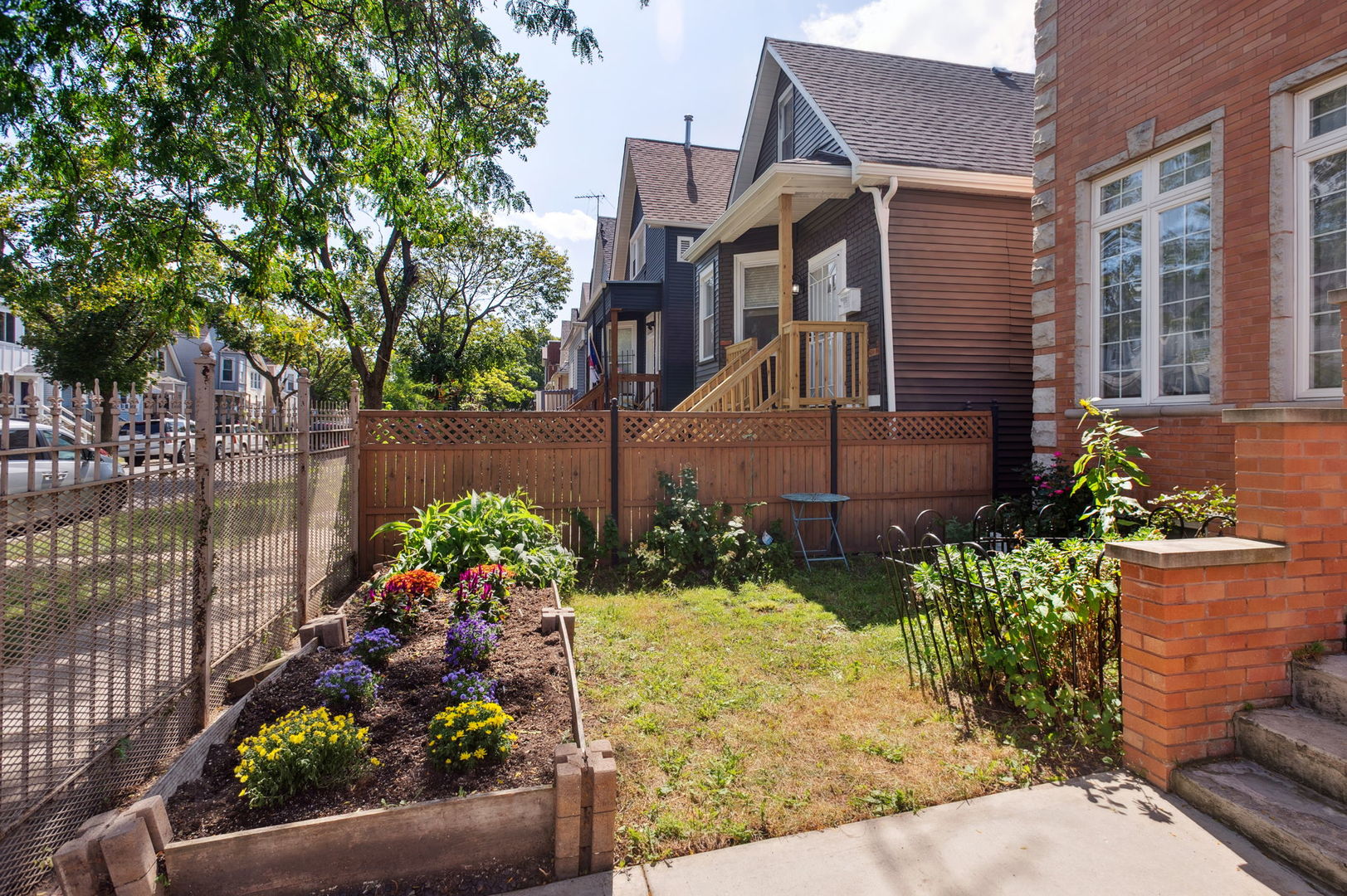 1724 N Keeler Avenue