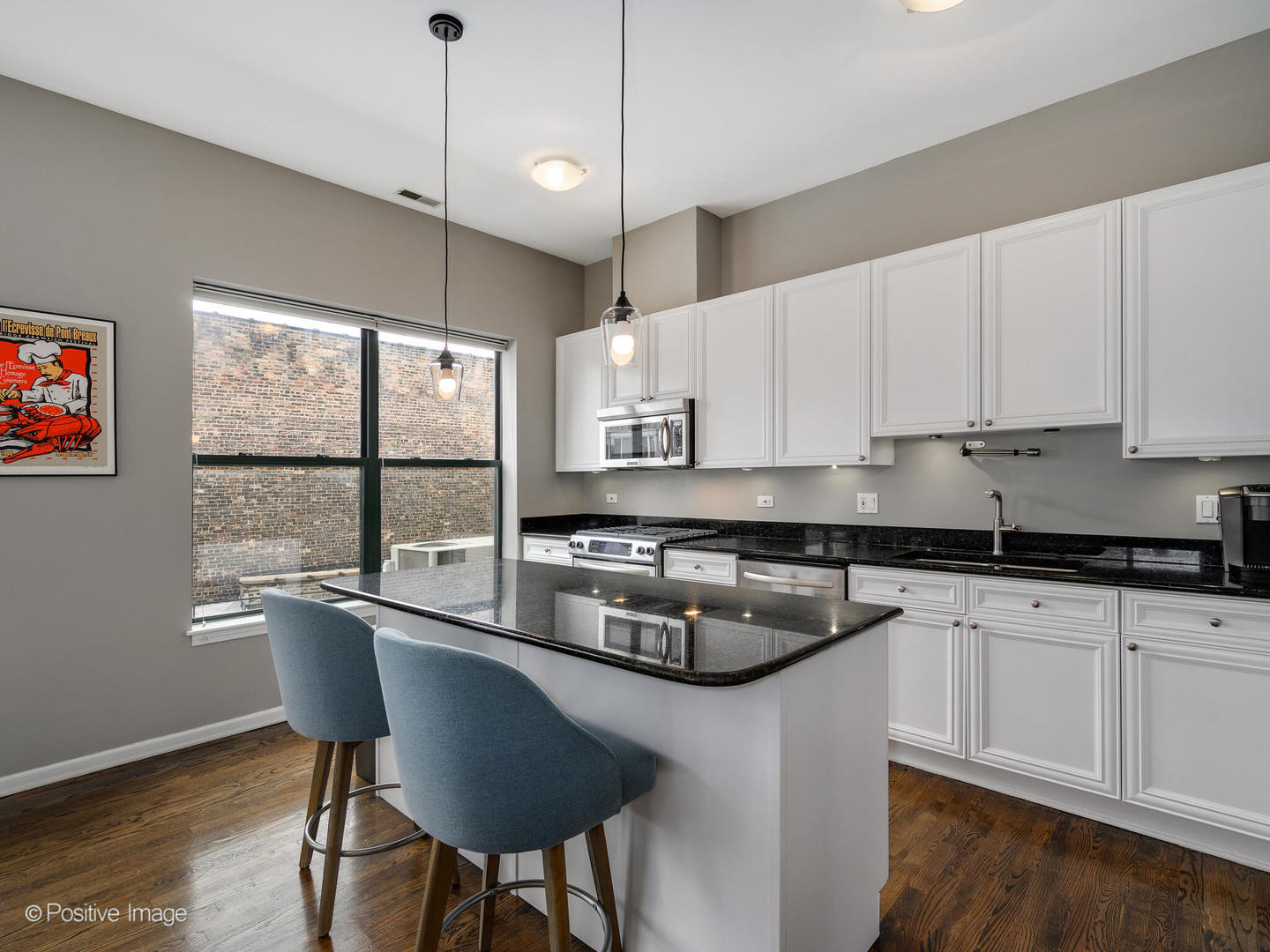 3118 N Lincoln Avenue Unit: 4A