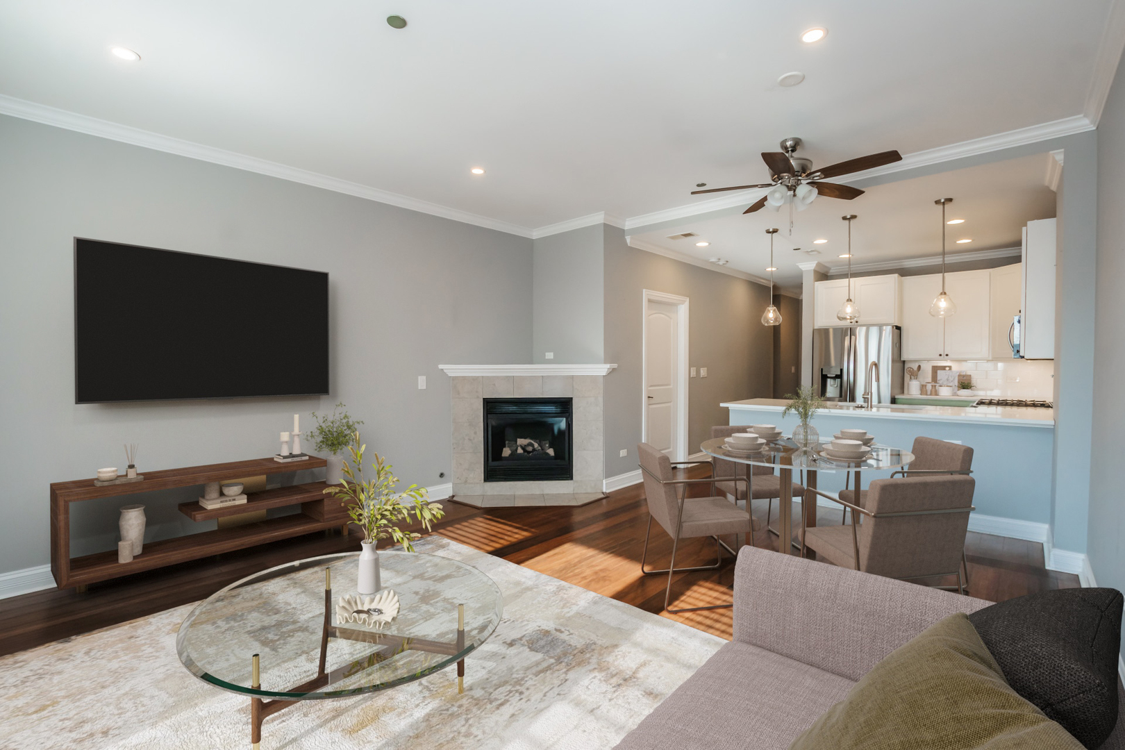 4950 N Western Avenue Unit: 2L