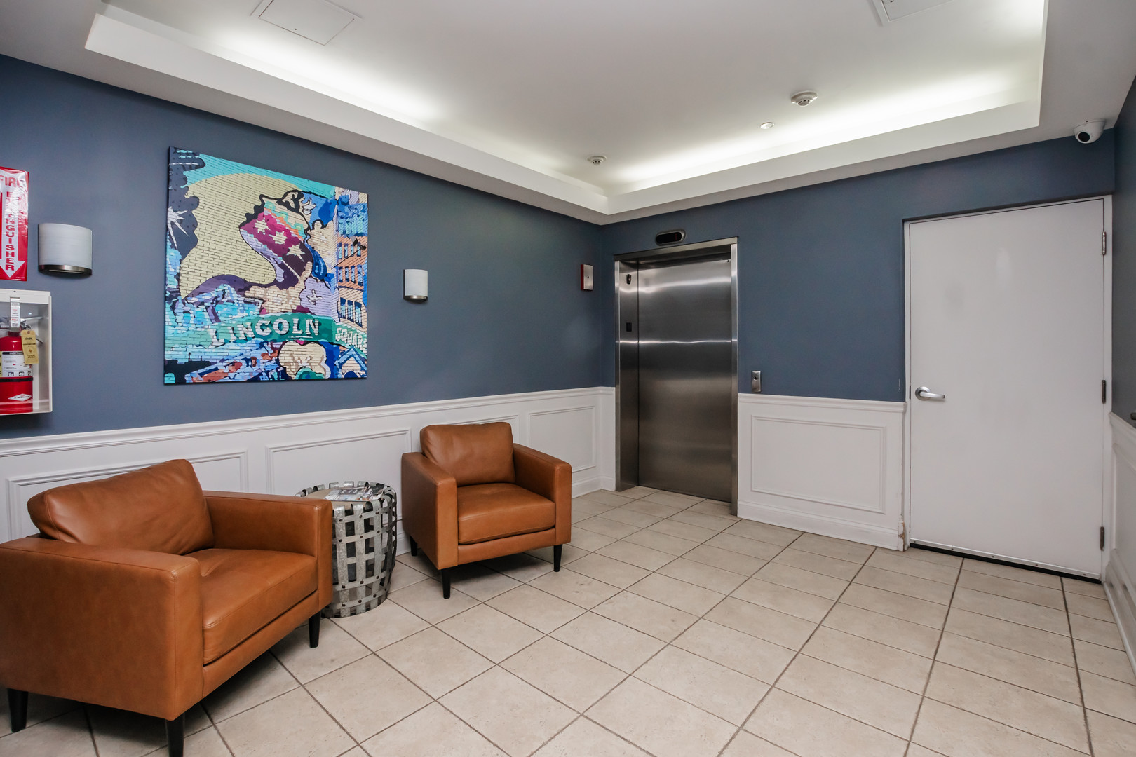 4950 N Western Avenue Unit: 2L