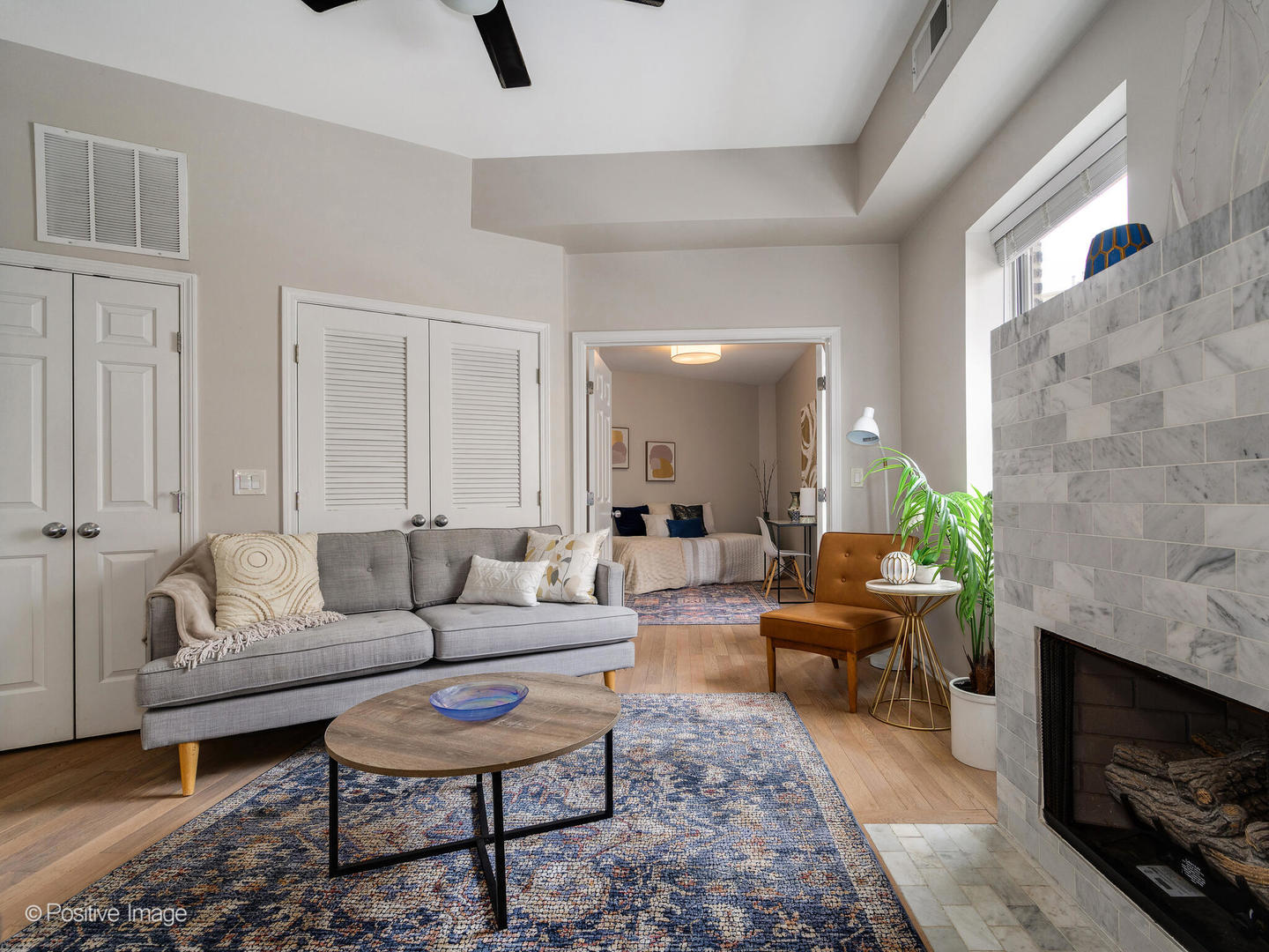 1636 W Melrose Street Unit: 405