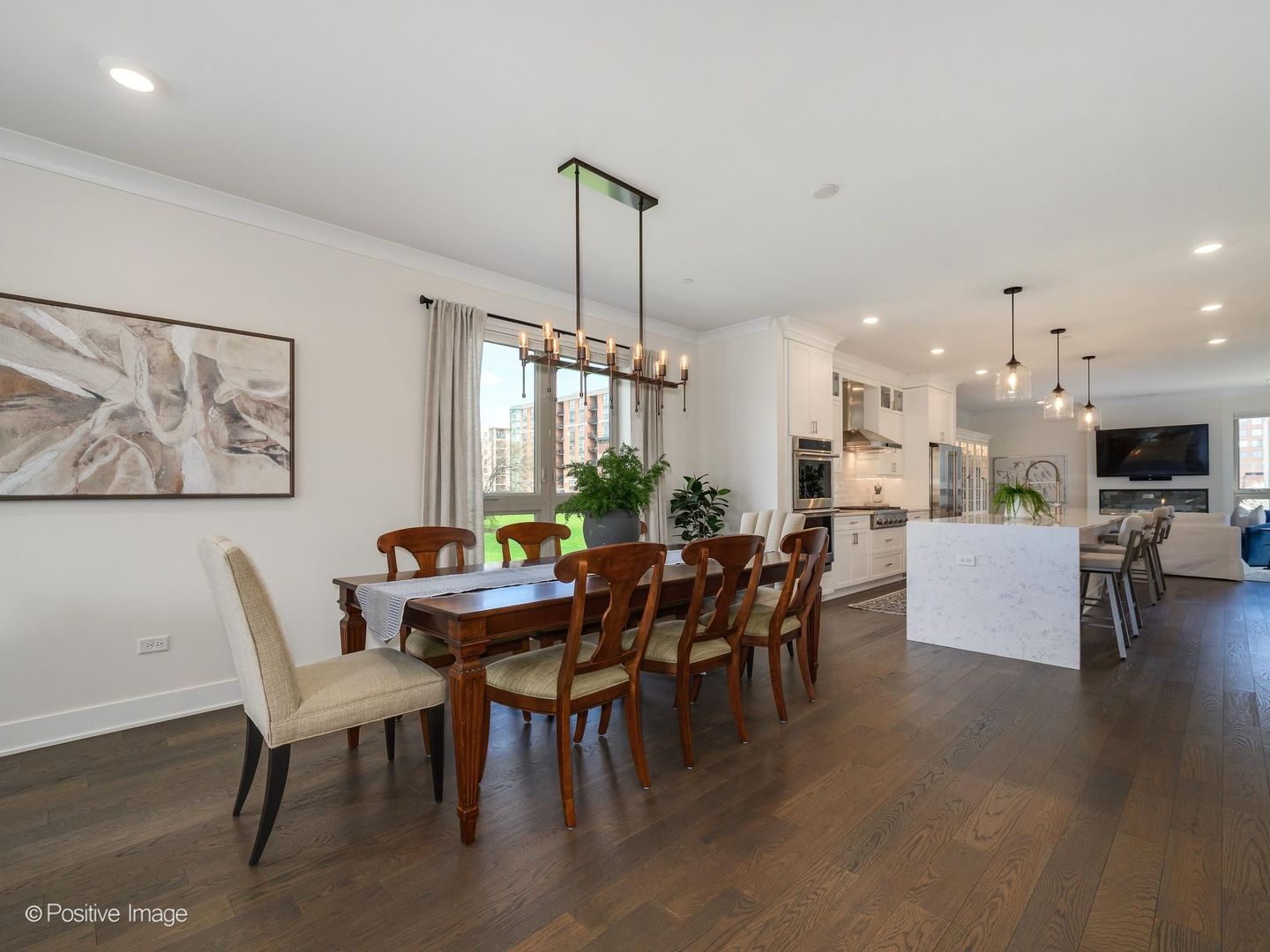 37 S Chestnut Avenue