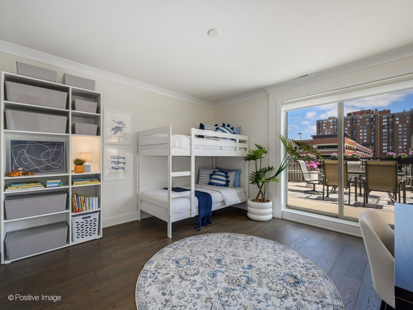 37 S Chestnut Avenue