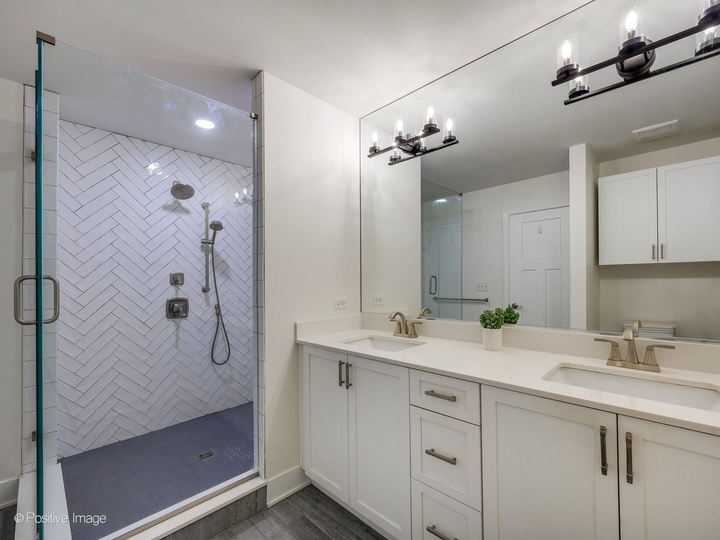 37 S Chestnut Avenue