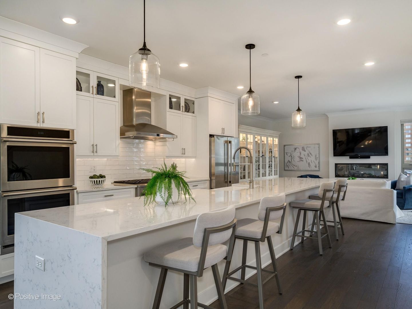 37 S Chestnut Avenue