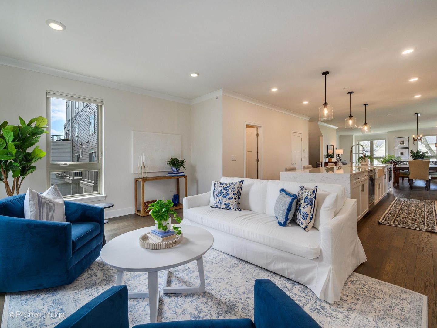 37 S Chestnut Avenue