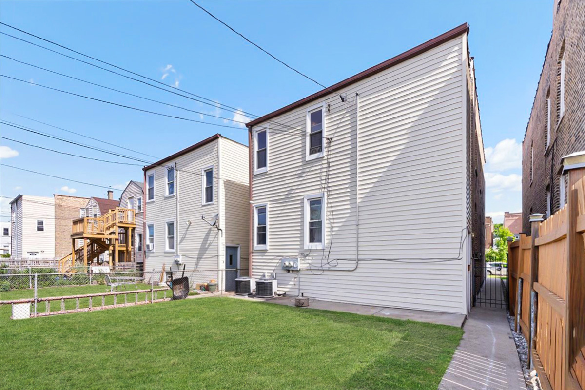 4131 W Nelson Street