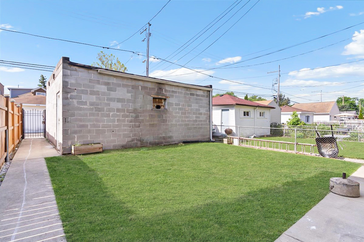 4131 W Nelson Street