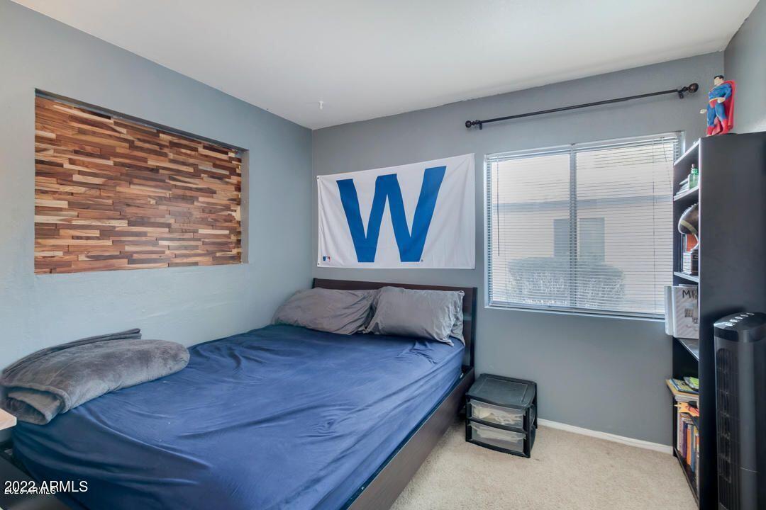 3321 S PARKSIDE Drive