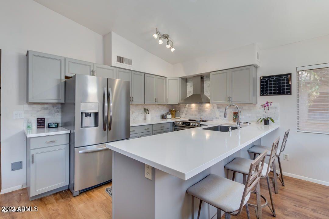 3321 S PARKSIDE Drive