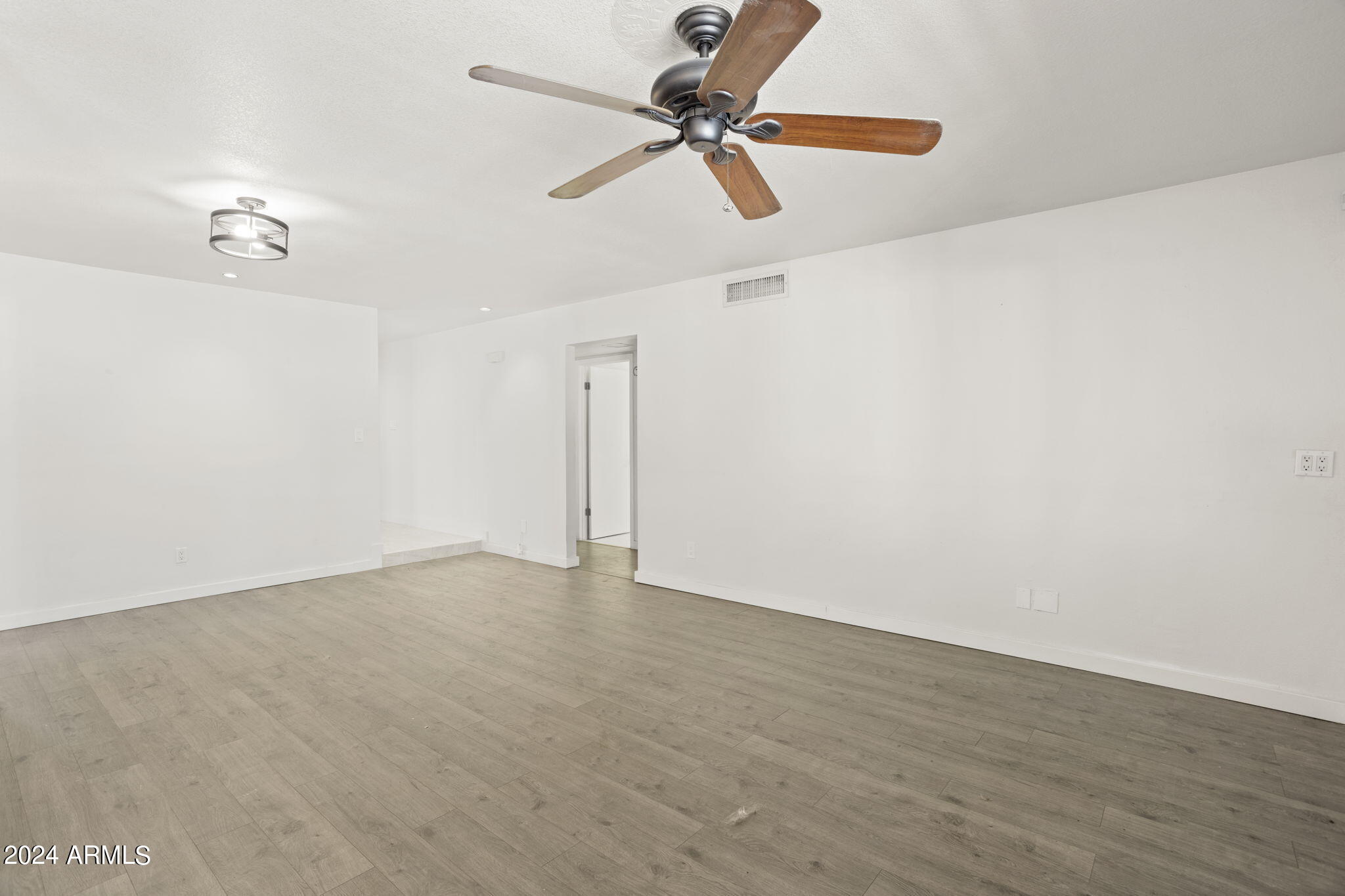 14810 N 51 St Street