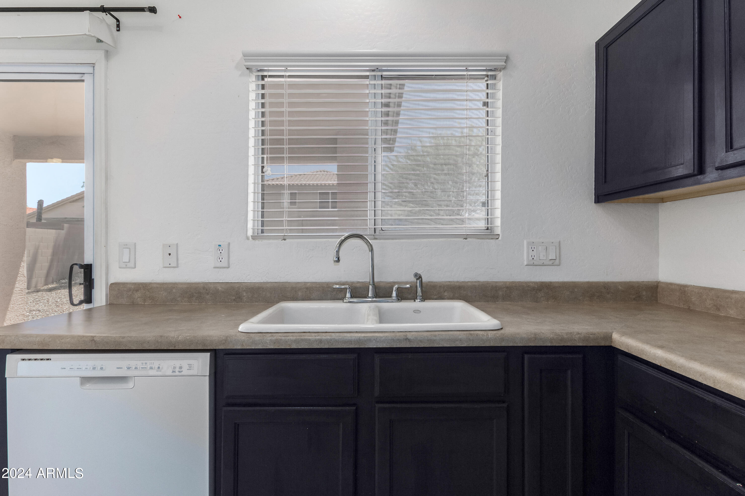 1079 E DESERT HOLLY Drive