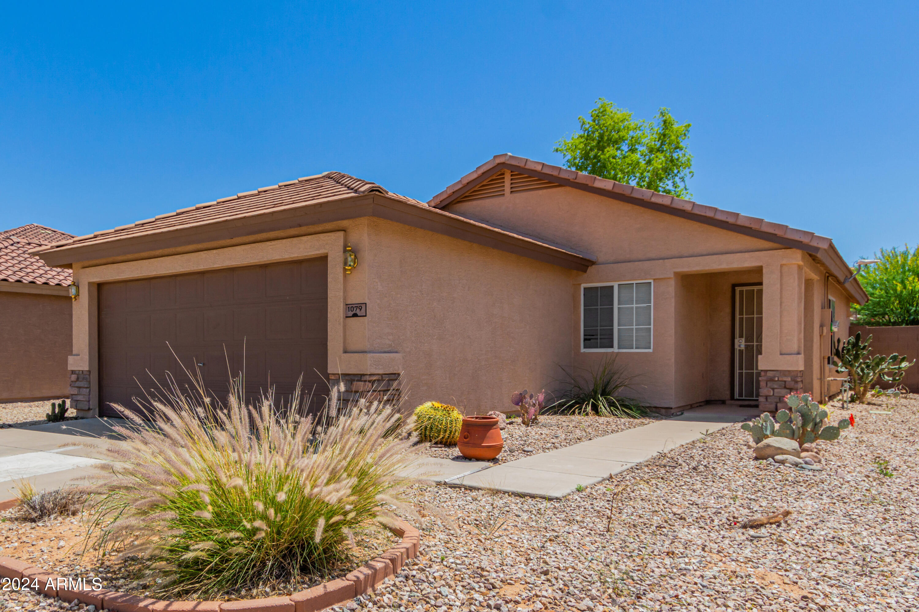 1079 E DESERT HOLLY Drive