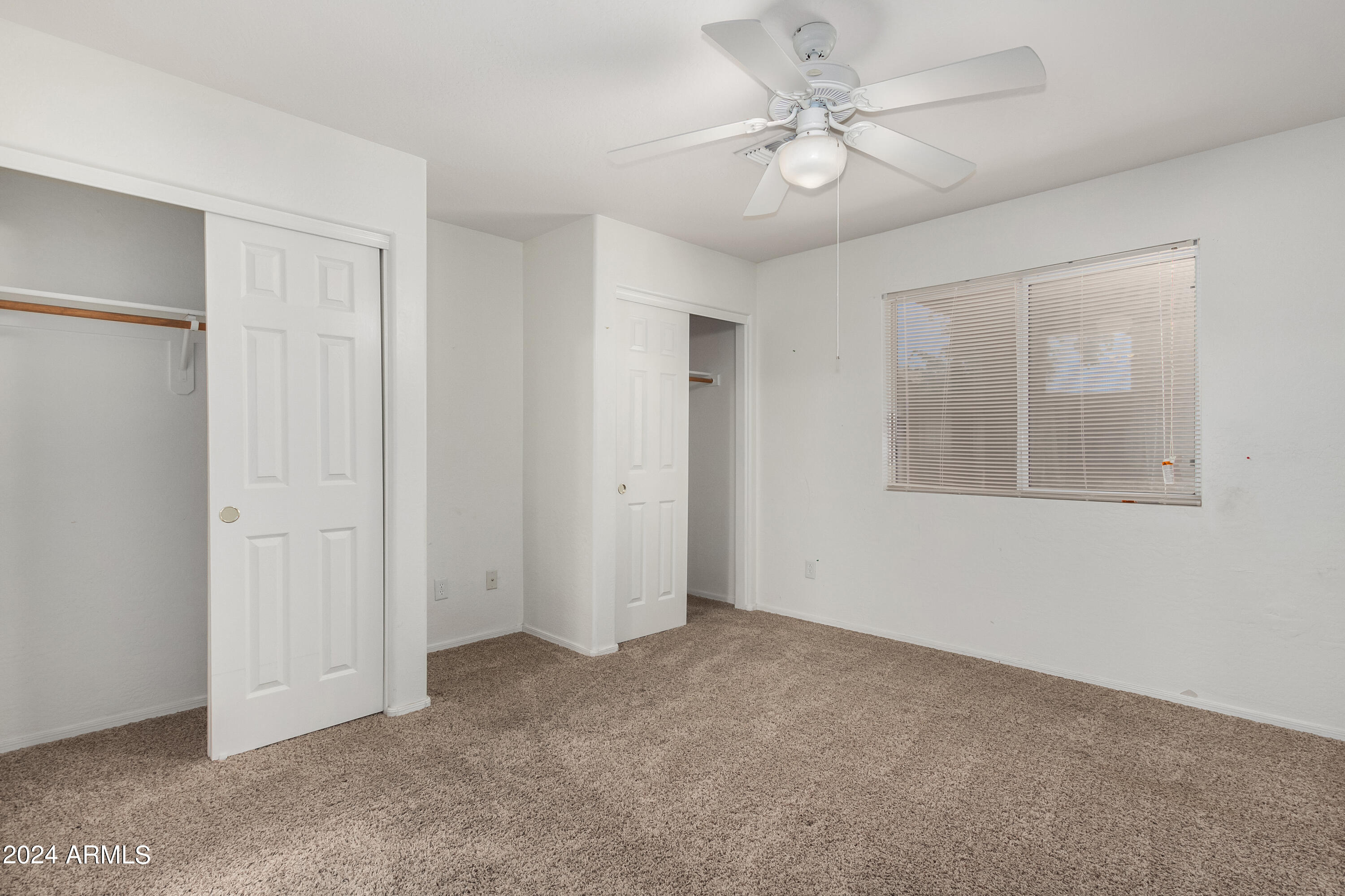 1079 E DESERT HOLLY Drive