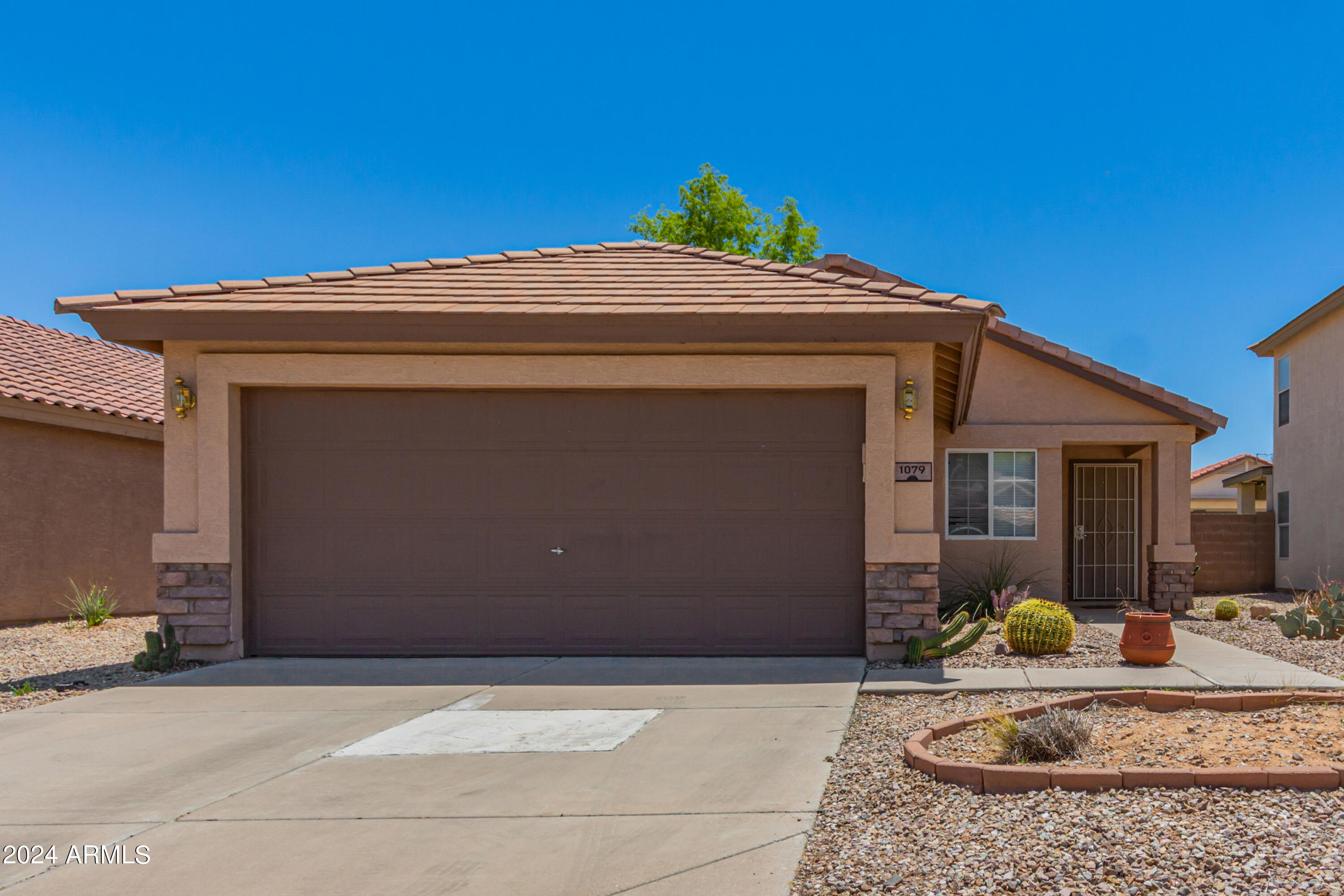 1079 E DESERT HOLLY Drive