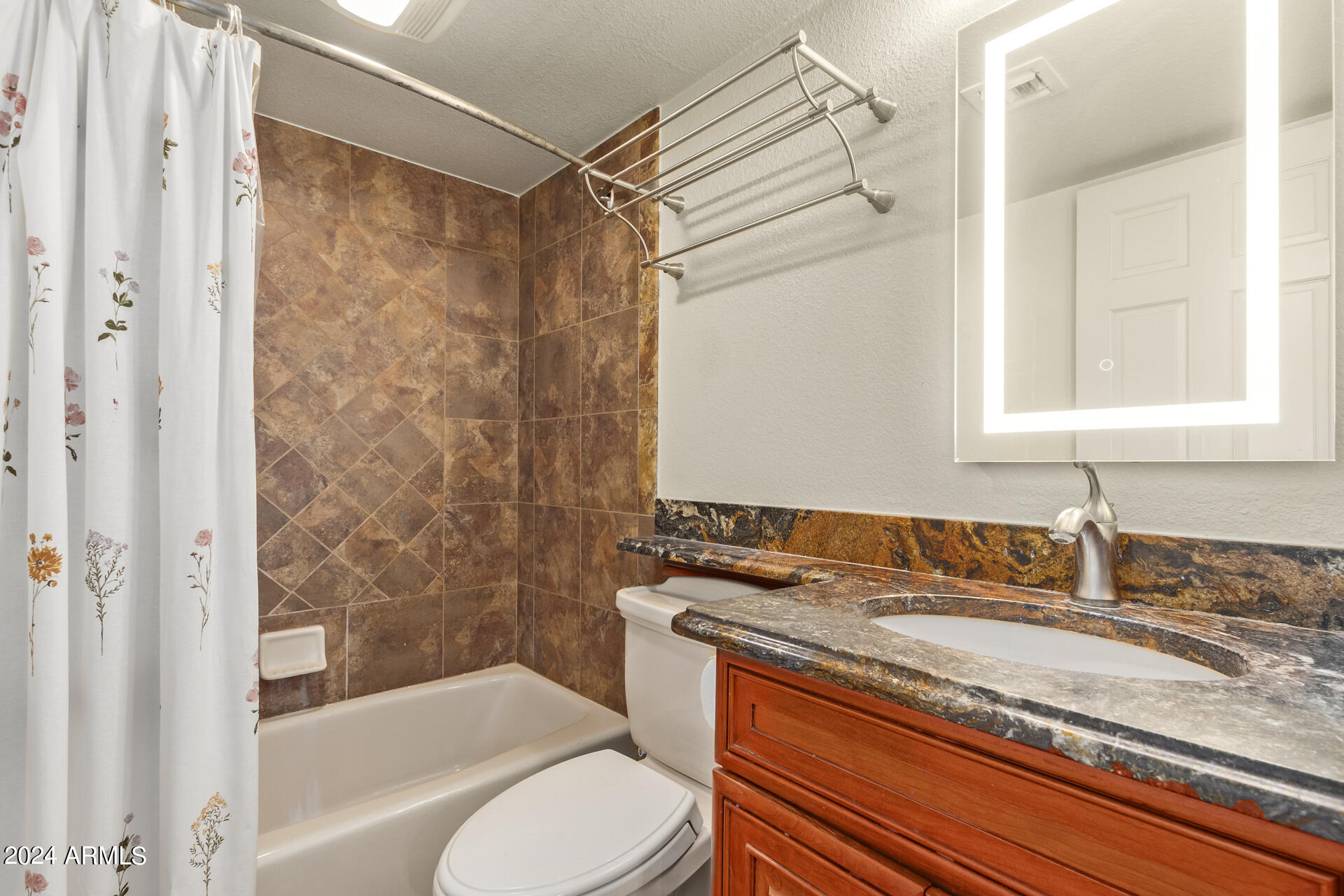 7494 E EARLL Drive # 218