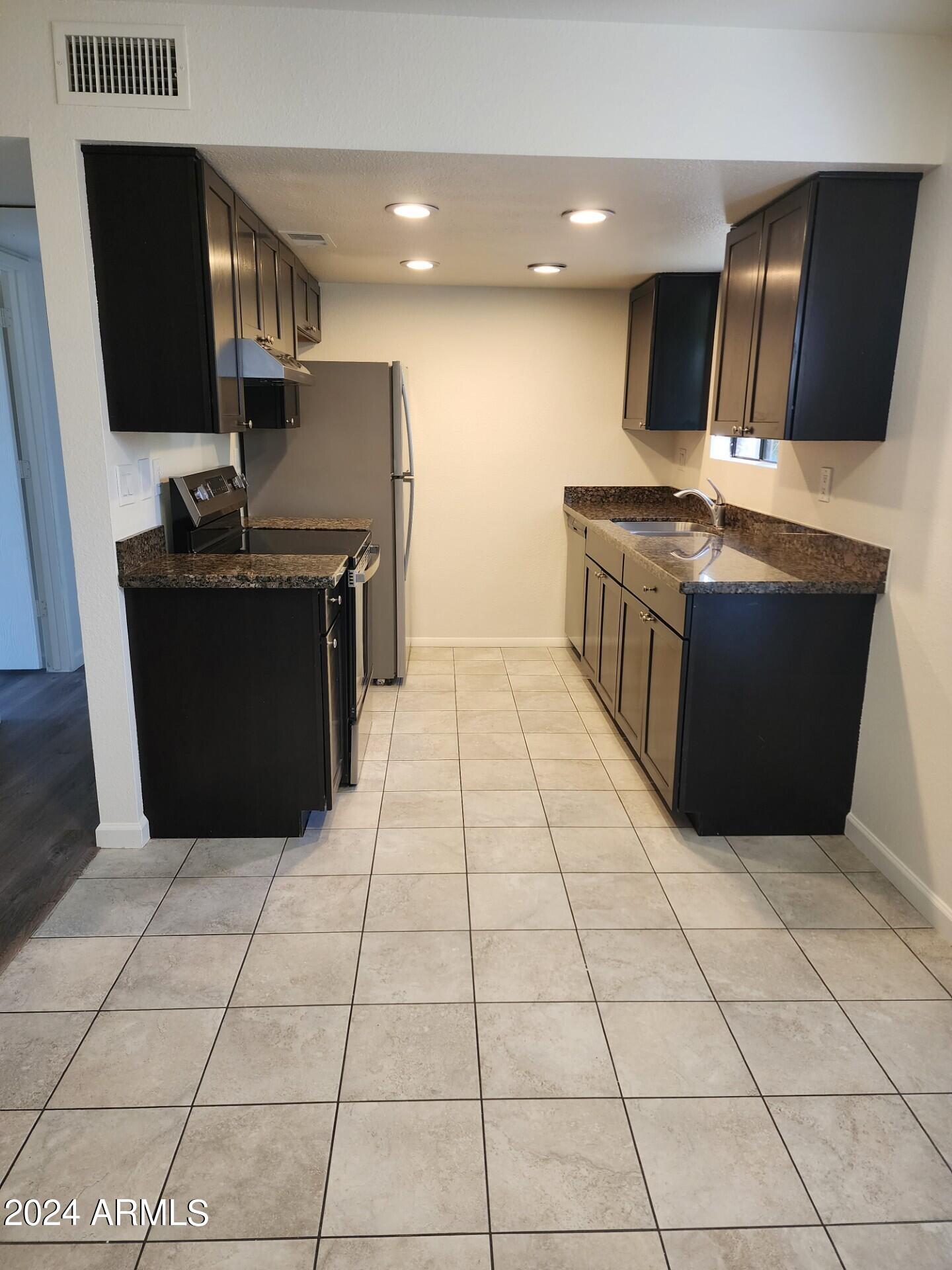 3131 W COCHISE Drive # 215