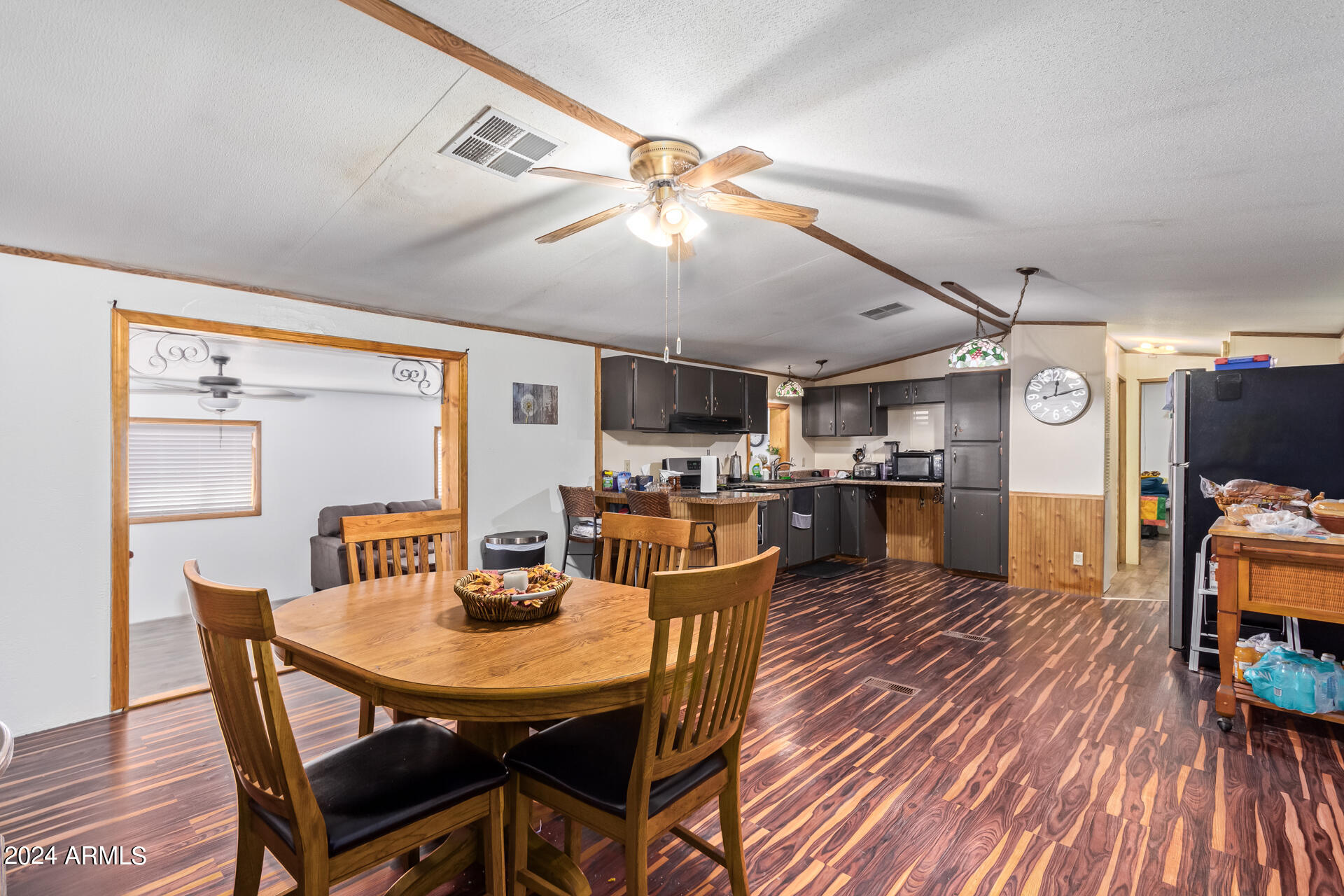 858 S EVANGELINE Avenue