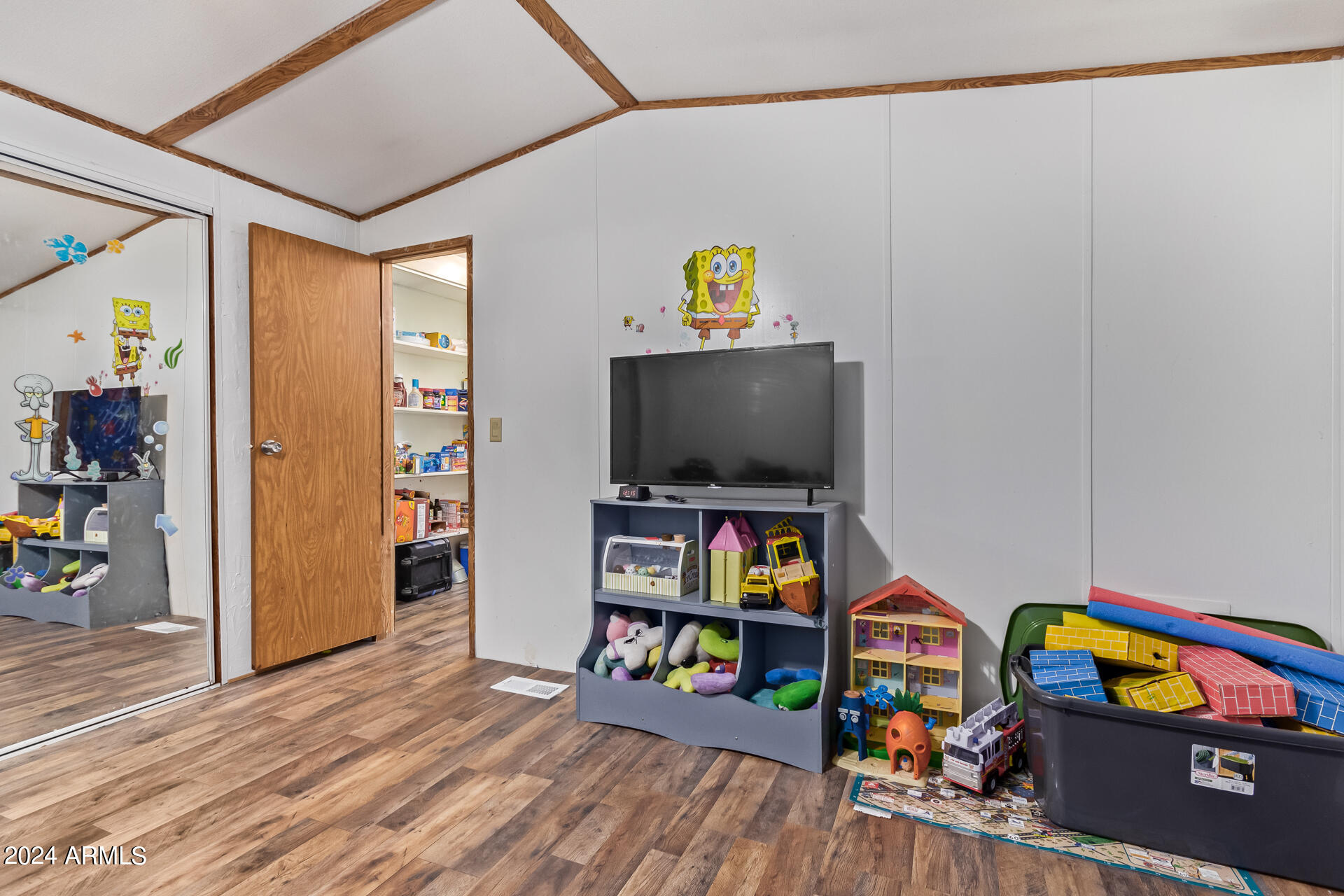 858 S EVANGELINE Avenue