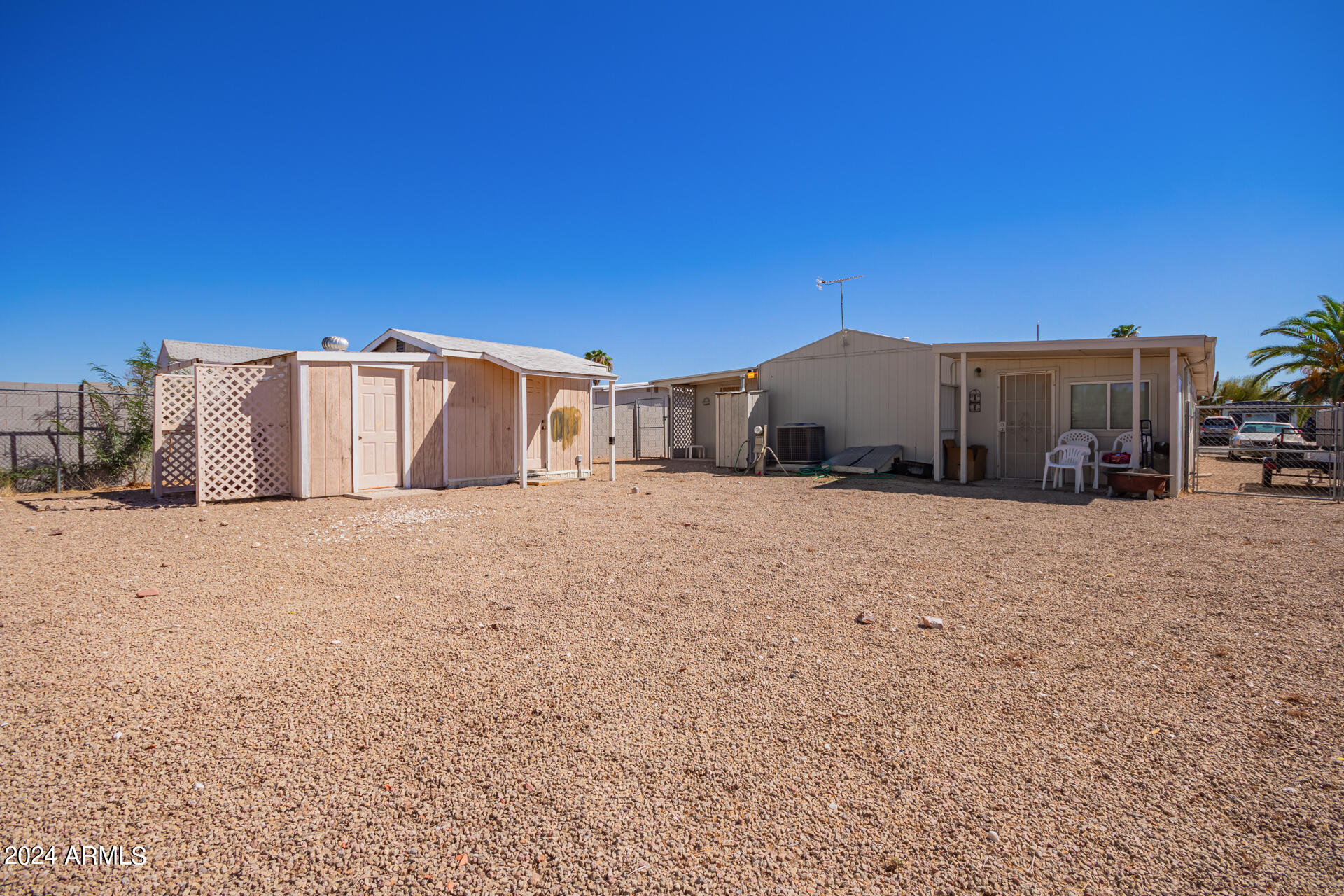 858 S EVANGELINE Avenue